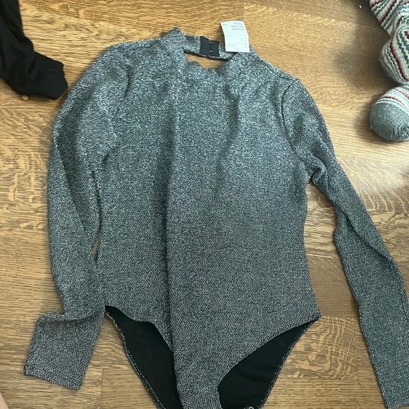 Set of two backless new with w tags H$M backless bodysuits - Picture 4 of 9